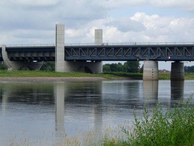Trogbrücke über die Elbe bei Hohenwarthe