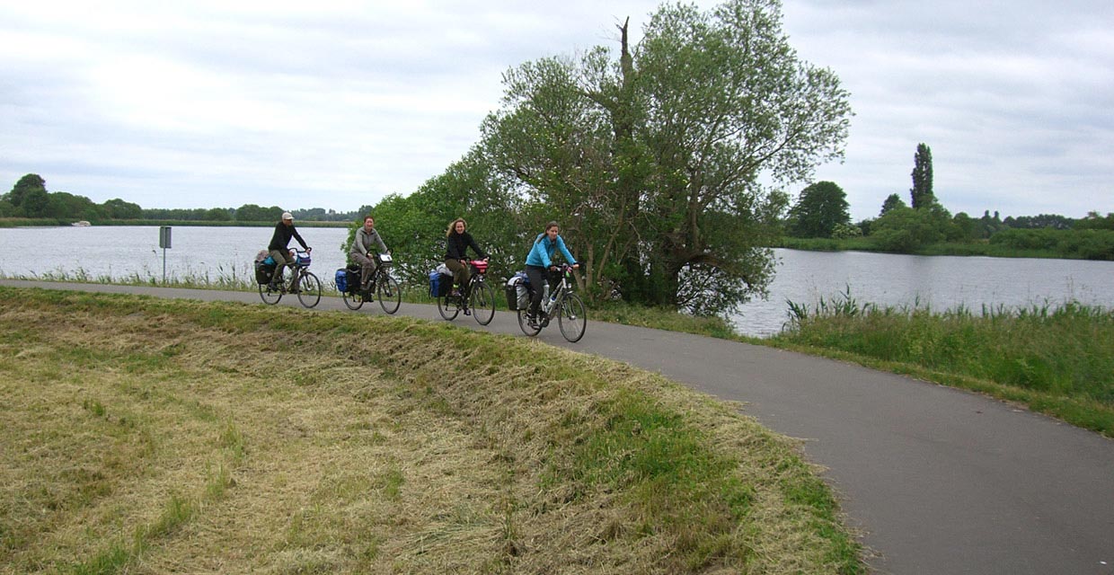 auf dem Havel-Radweg auf dem Havel-Radweg