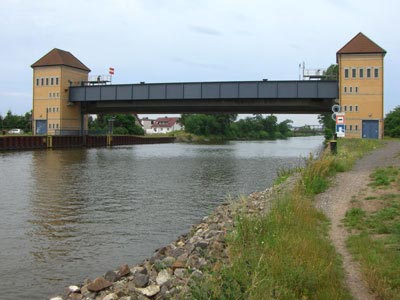 Mittellandkanal, Sperrtor Haldensleben