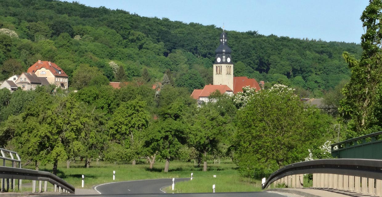 Blick von der Unstrutbrücke nach Oldisleben