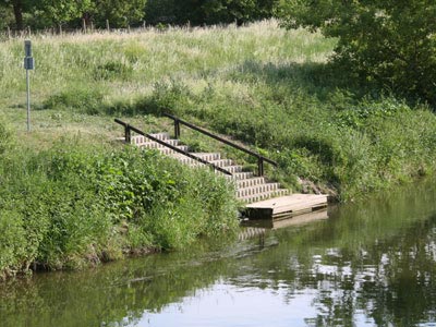 Ausstieg zum Rastplatz an der Unstrut Ausstieg zum Rastplatz an der Unstrut